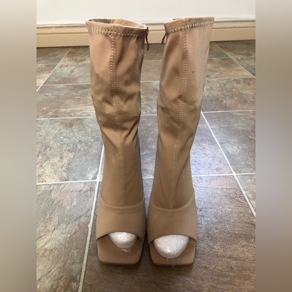 WOMENS HIGH HEEL STILETTO BOOTIES SIZE: 8.5 - Picture 3 of 11